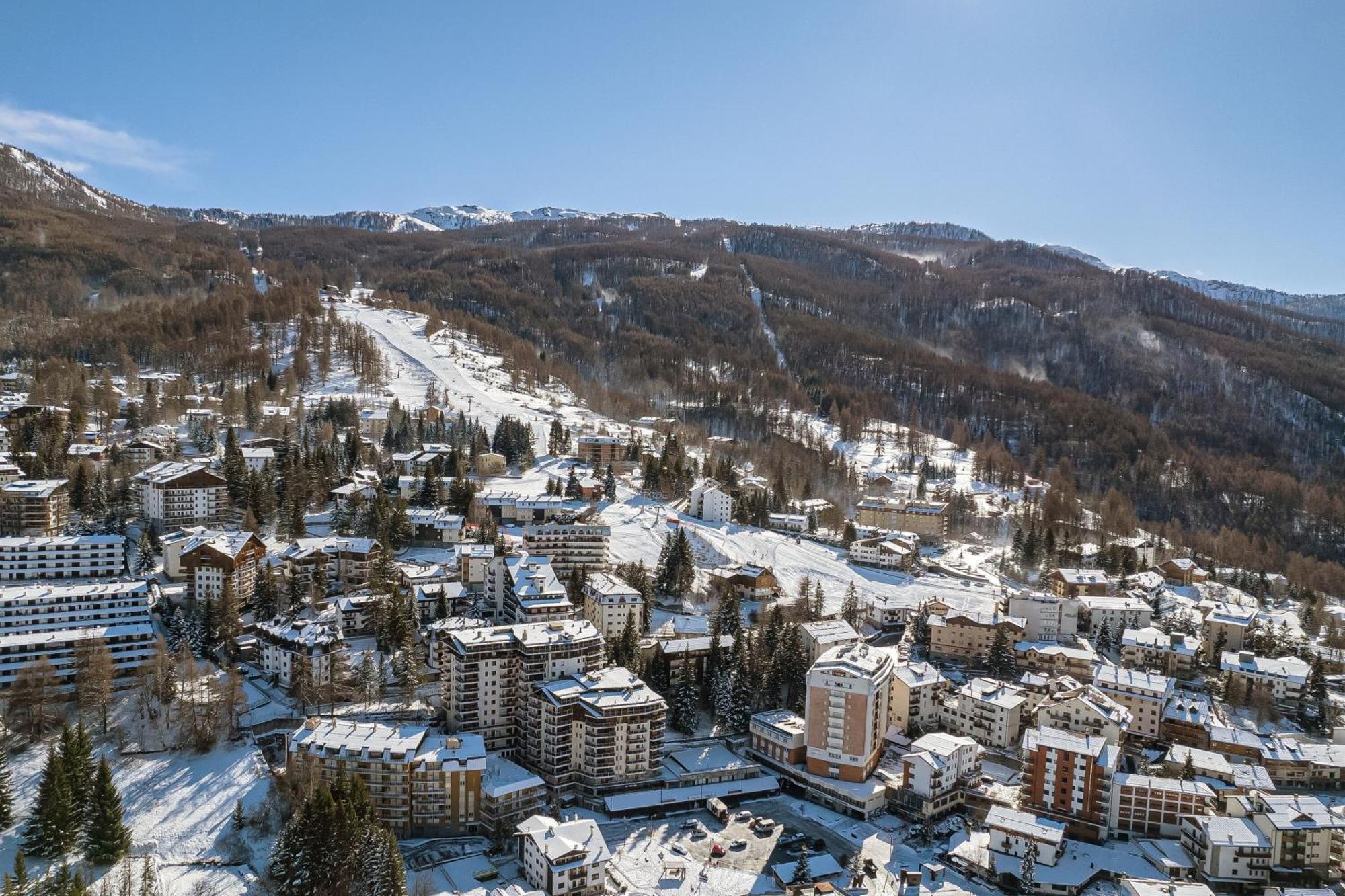 Miramonti 21 100mt From Ski Milky Way Sauze D'Oulx Bagian luar foto